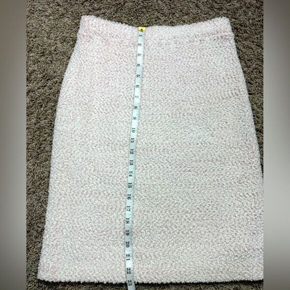 St. John’s Creamy White & Pink Barclay Overlay Tweed Skirt - Picture 2 of 7